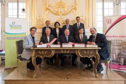 Signature du protocole de négociations exlusives entre Versailles Habitat, Seine Ouest Habitat et la SEMADS, et IRP